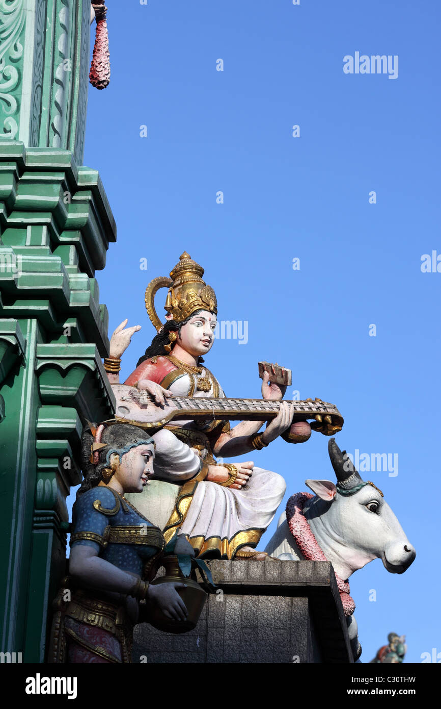 Hindu-Gottheiten Sri Veerama Kaliamman Tempel auf Serangoon Road, Singapur, Südostasien, Asien Stockfoto