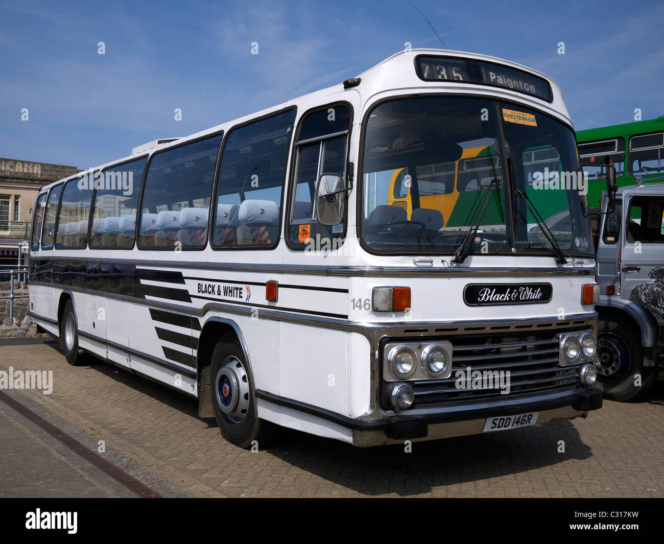 Schwarz / weiß Coach Leyland Leopard bei einer Oldtimer-show Oldenburg North Somerset UK Stockfoto