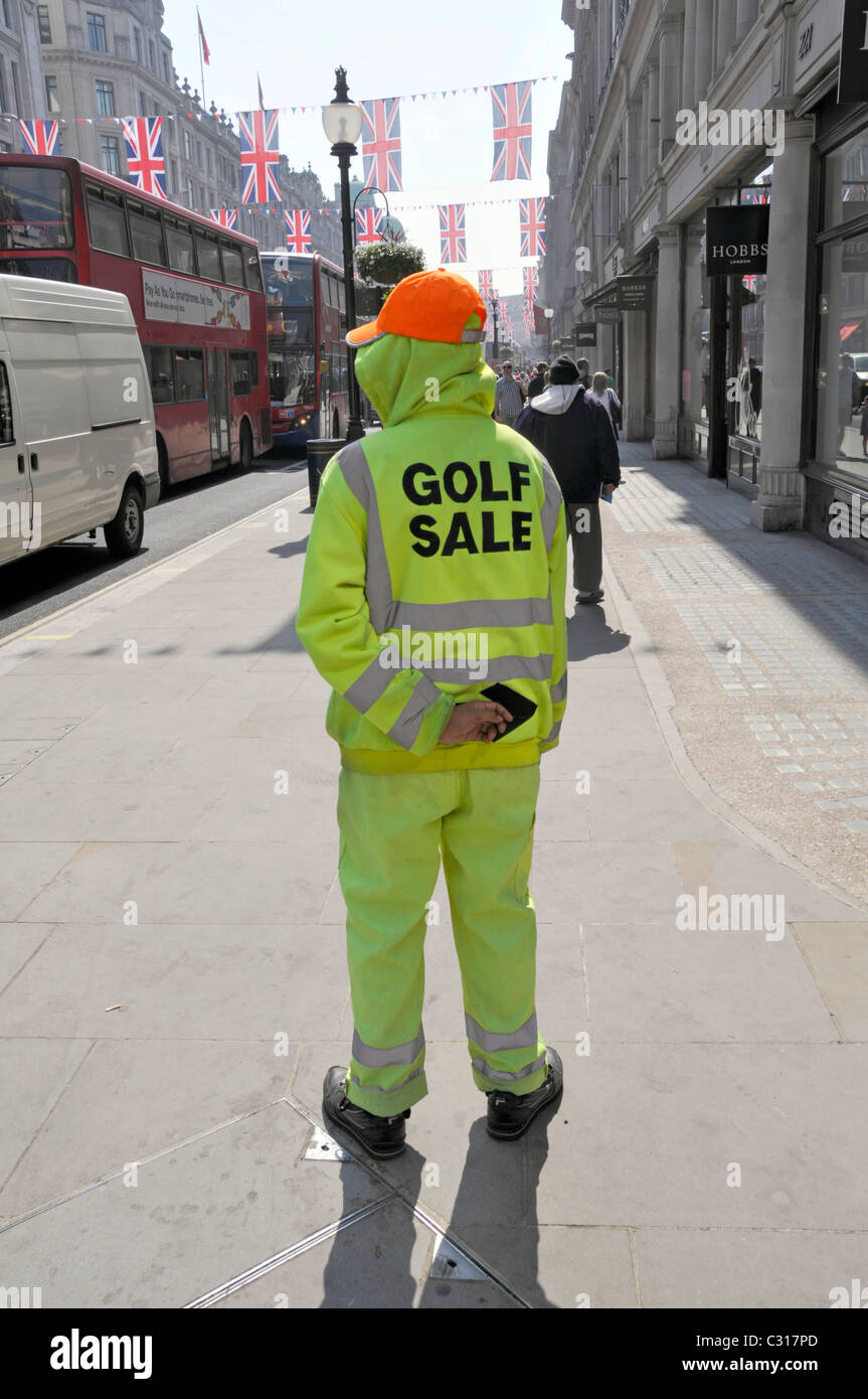Mann Warnschutz Kleidung in der Regent Street in Antwort auf Sandwichplatten verbieten zu sehen meine Alamy Pic Ref A3WW8J Stockfoto