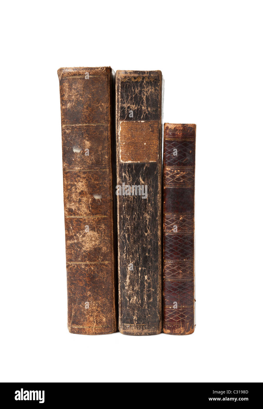 Alte Bücher mit Verschleiß isoliert auf weißem Hintergrund Stockfoto