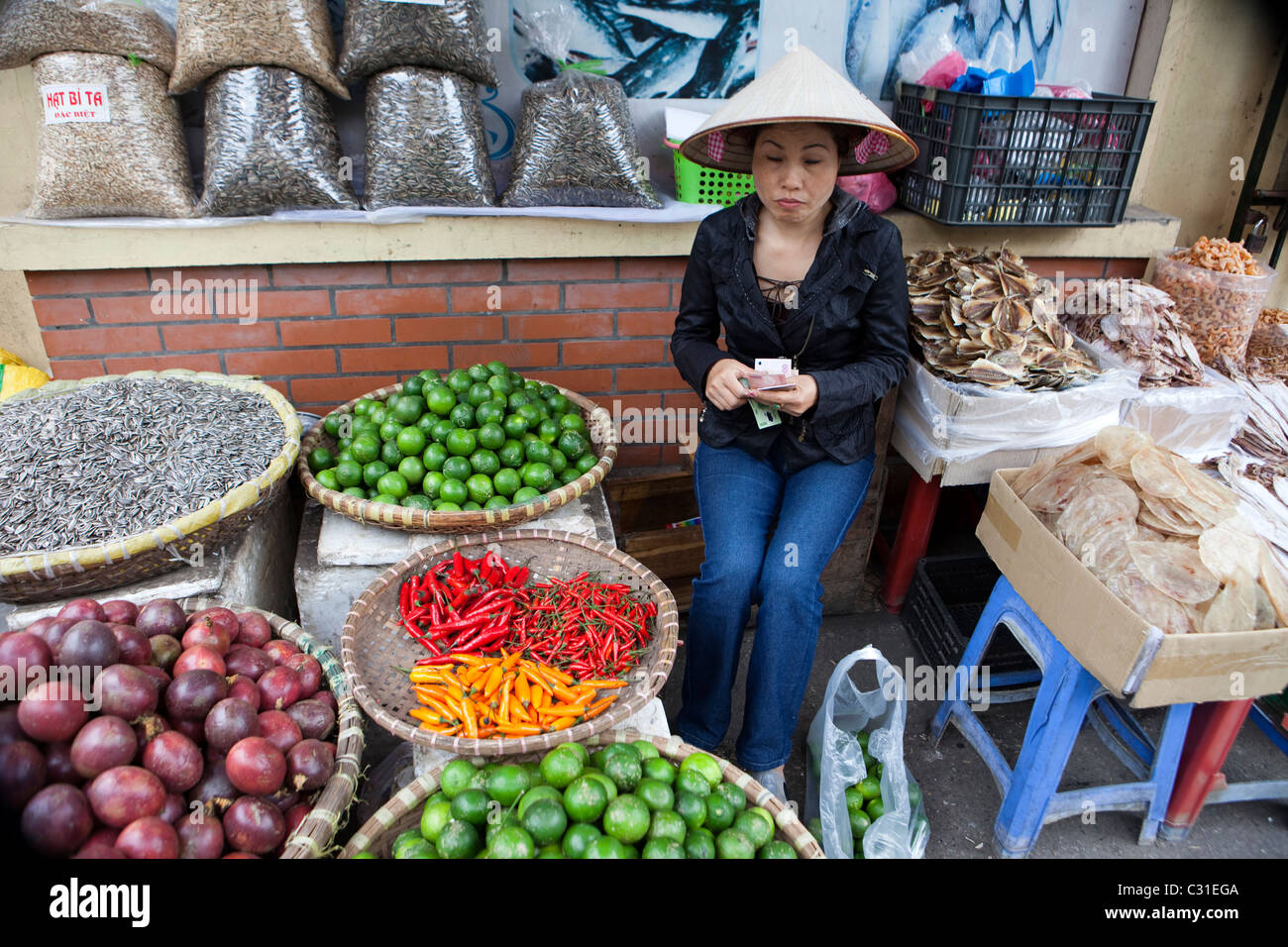 Obstverkäufer, Hanoi, Vietnam Stockfoto