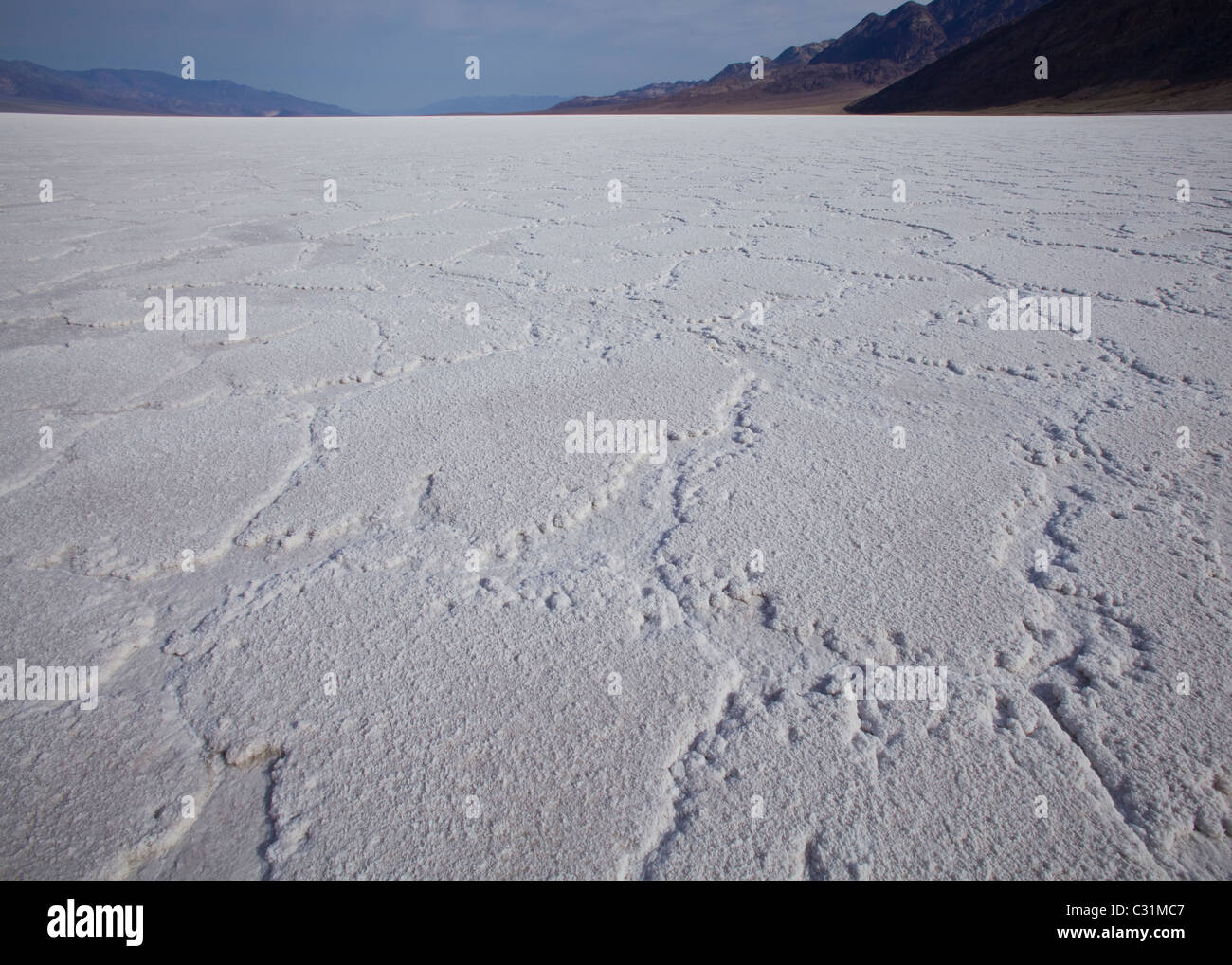 Badwater ausgetrockneten Salzsee Bett (Salinen) - Death Valley, Kalifornien USA Stockfoto