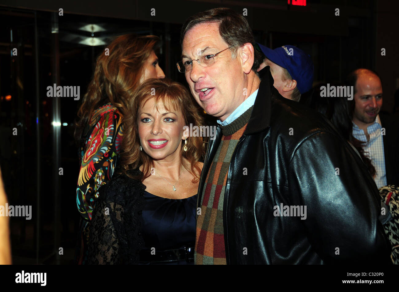 Paula Jones mit GOP politischen Kandidaten Sam Katz bei der jährlichen größere Philadelphia Film Office jährliche Party in der Comcast Stockfoto