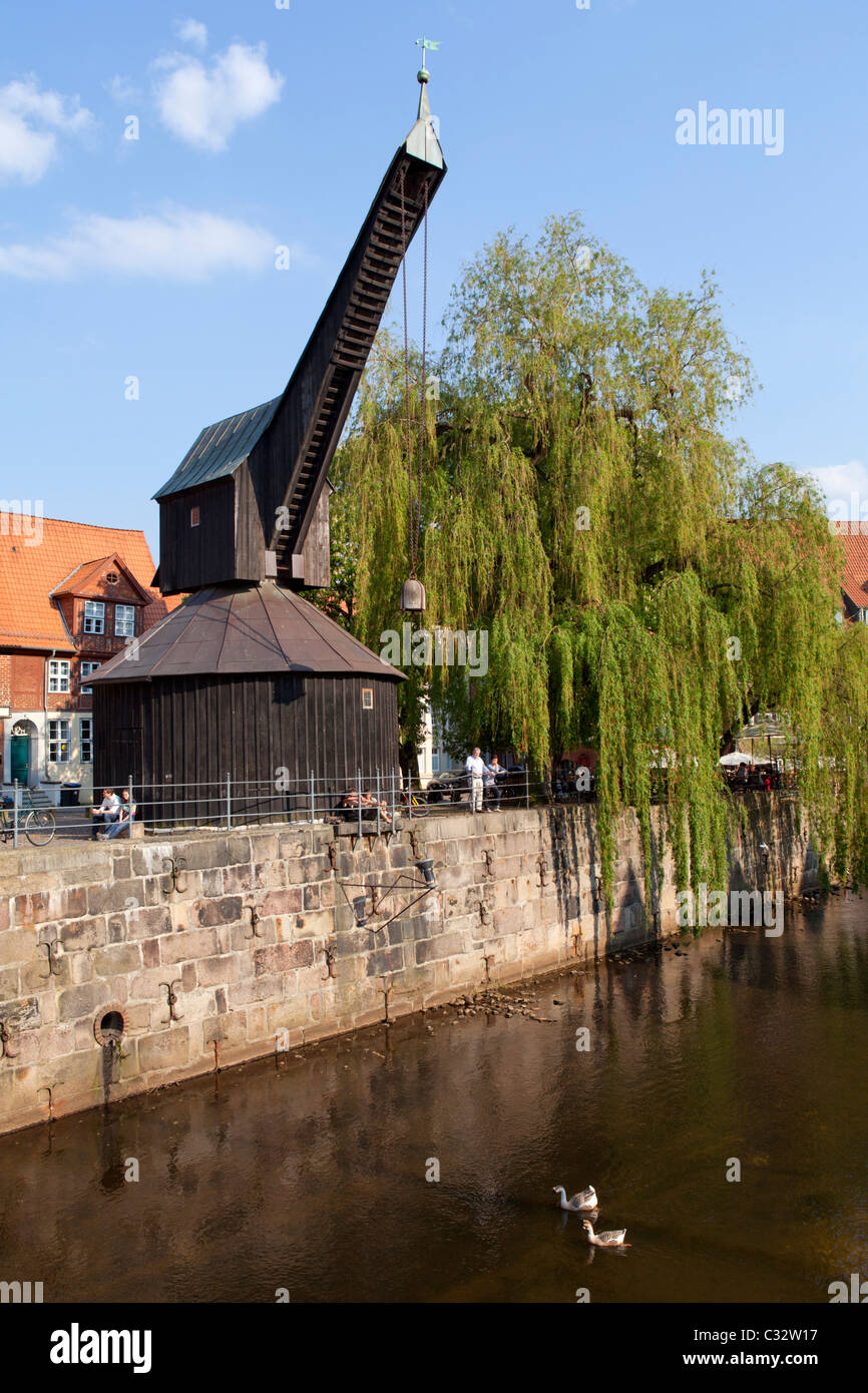 Alter Kran Luneburg Niedersachsen Deutschland Stockfotografie Alamy