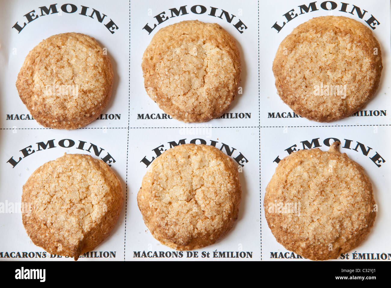 Spezialität französische Patisserie Makronen Kekse, Macarons de St-Emilion, regionale Spezialität Essen aus St. Emilion, Frankreich Stockfoto