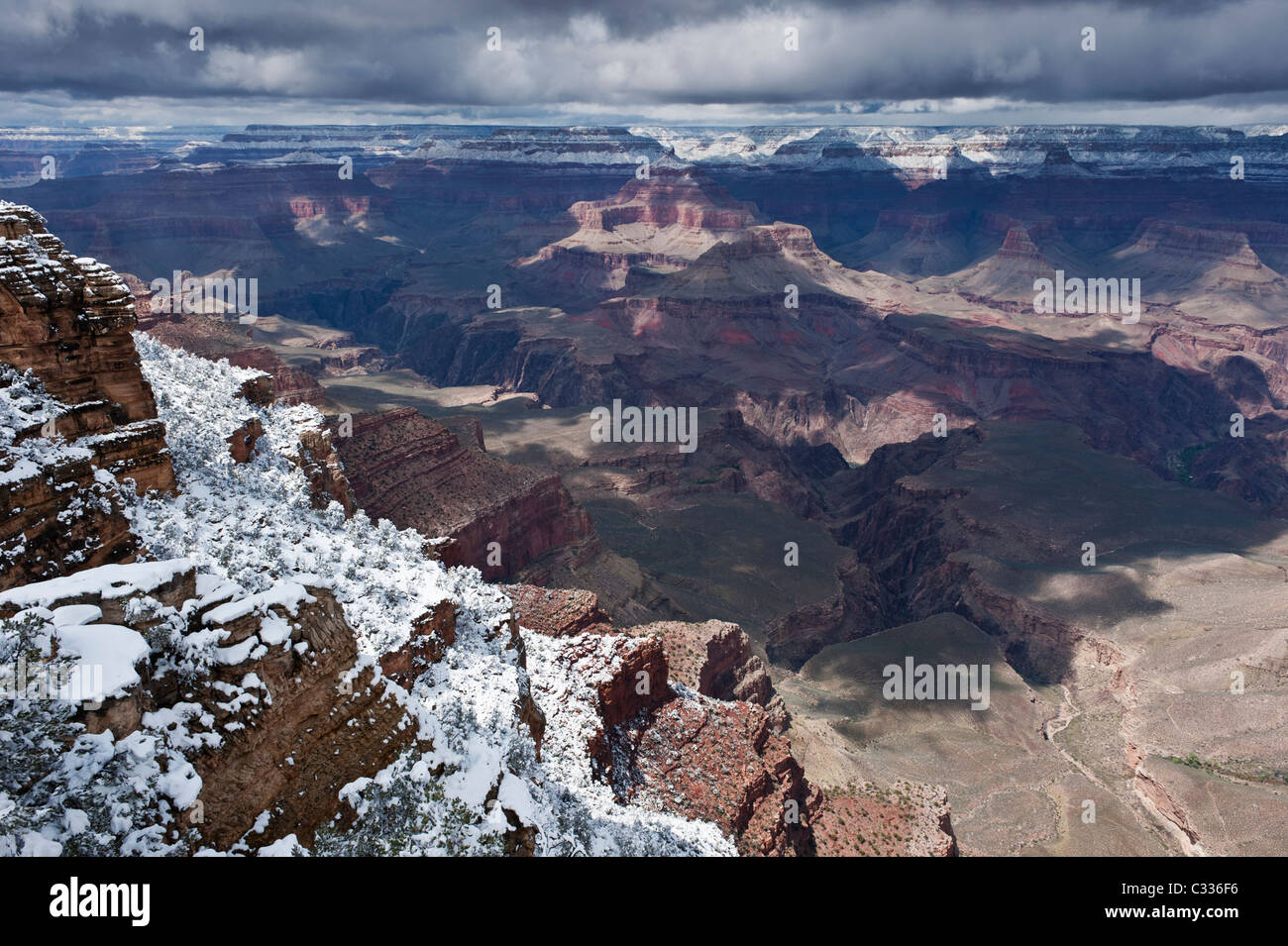 Blick vom Südrand der Frühling Schnee-Sturm, Grand Canyon National Park, Arizona, USA Stockfoto