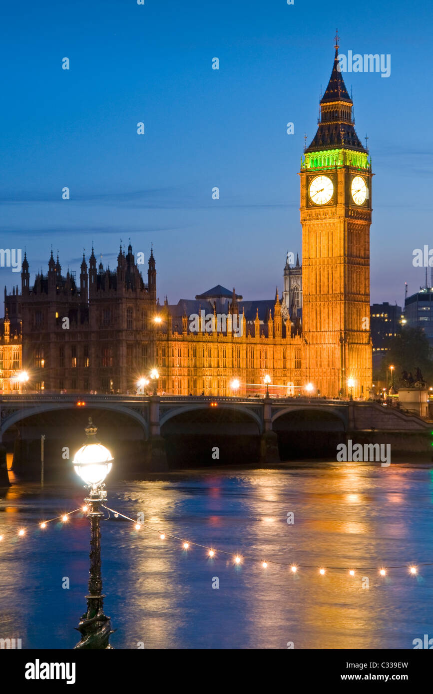 Big Ben, die Häuser des Parlaments, Westminster Bridge & der Themse bei Nacht, London, England, UK Stockfoto