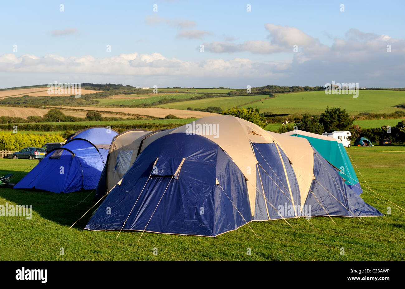 Zelten auf dem Campingplatz in North Cornwall in der Nähe von Bude, England Stockfoto