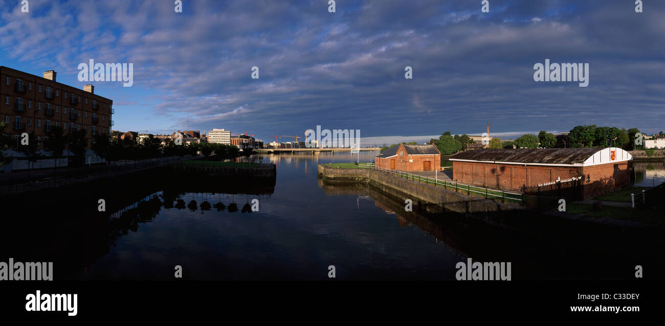 Limerick City, Co Limerick, Irland; Ansicht von Harveys Quay und Harbour Stockfoto