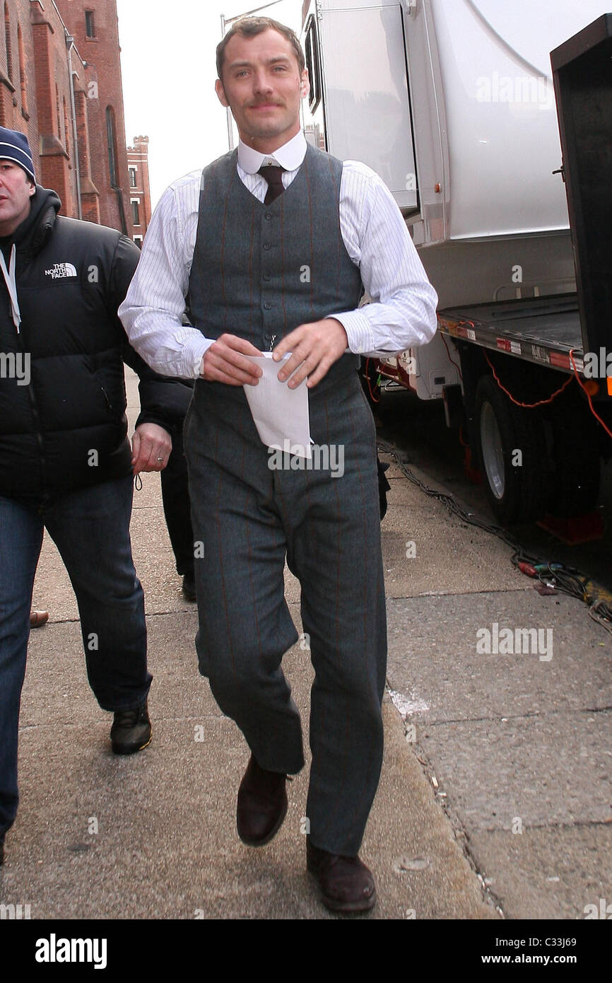 Jude Law am Set von Sherlock Holmes Dreharbeiten in Brooklyn New York City, USA - 09.01.09 Stockfoto