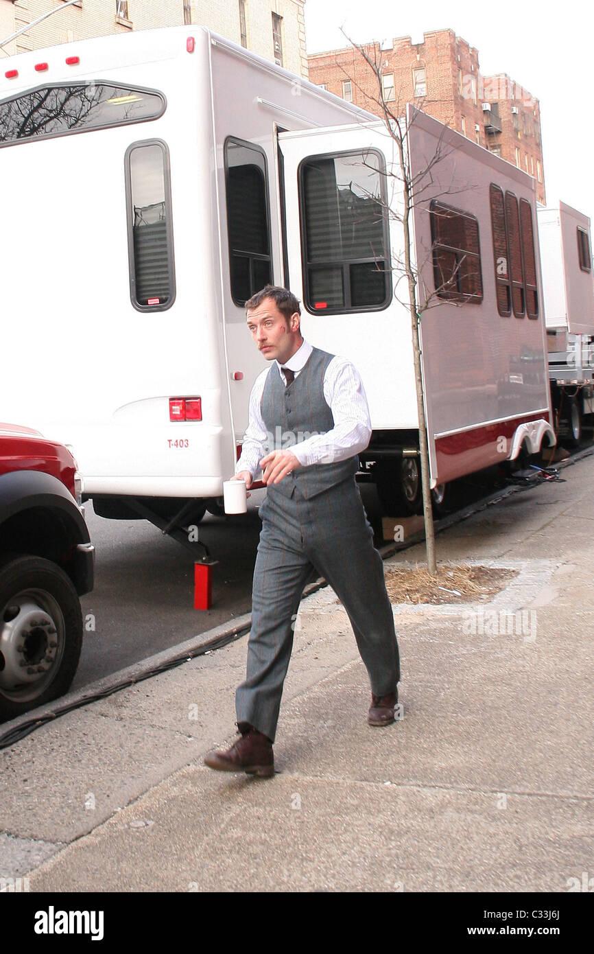 Jude Law am Set von Sherlock Holmes Dreharbeiten in Brooklyn New York City, USA - 09.01.09 Stockfoto