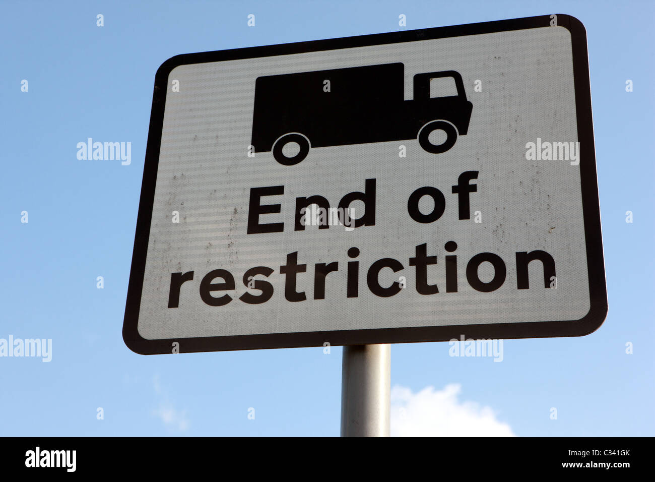 Ende der Einschränkung Zeichen Stockfoto