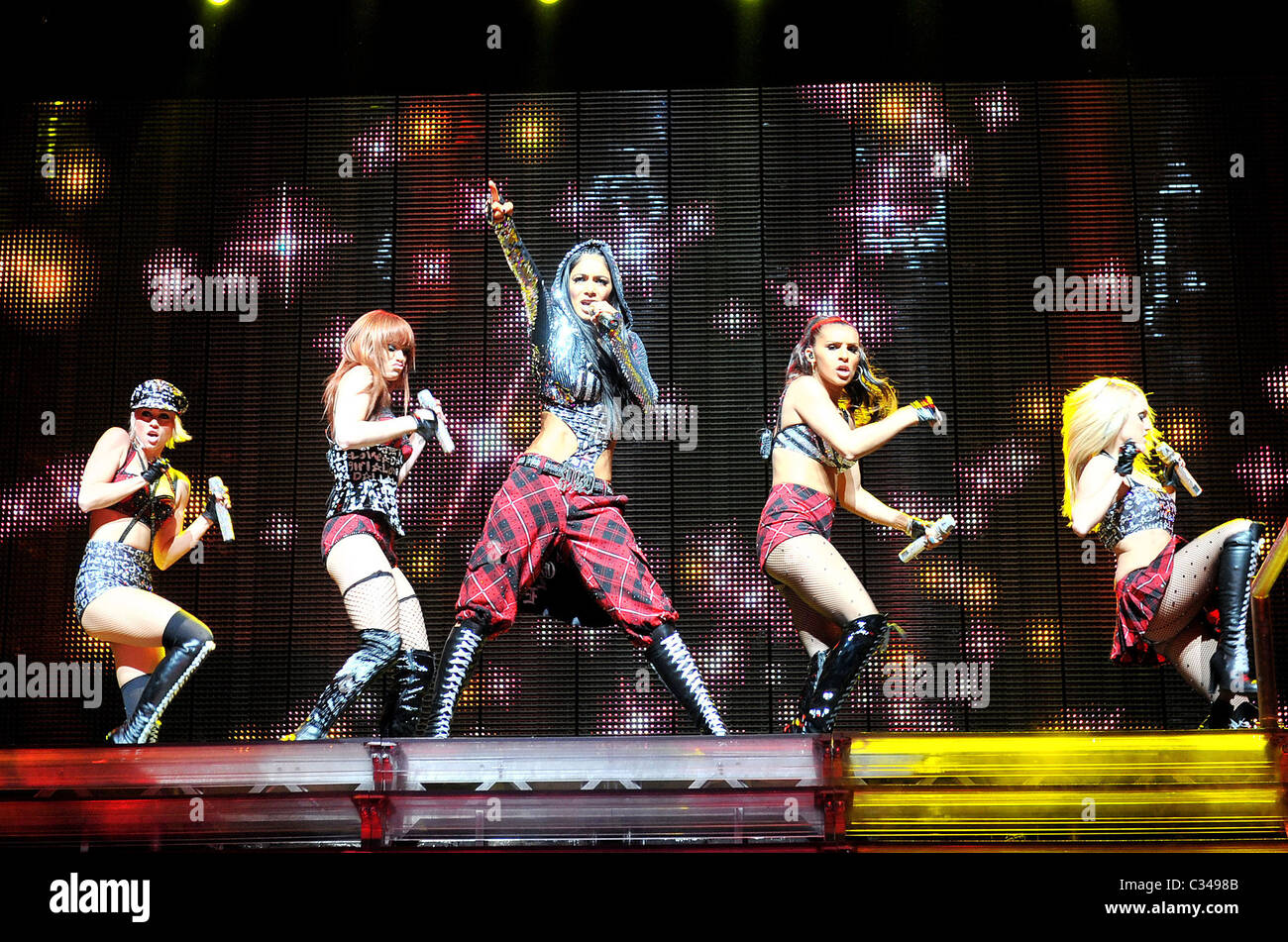 Nicole Scherzinger, Melody Thornton, Ashley Roberts, Jessica Sutta ...