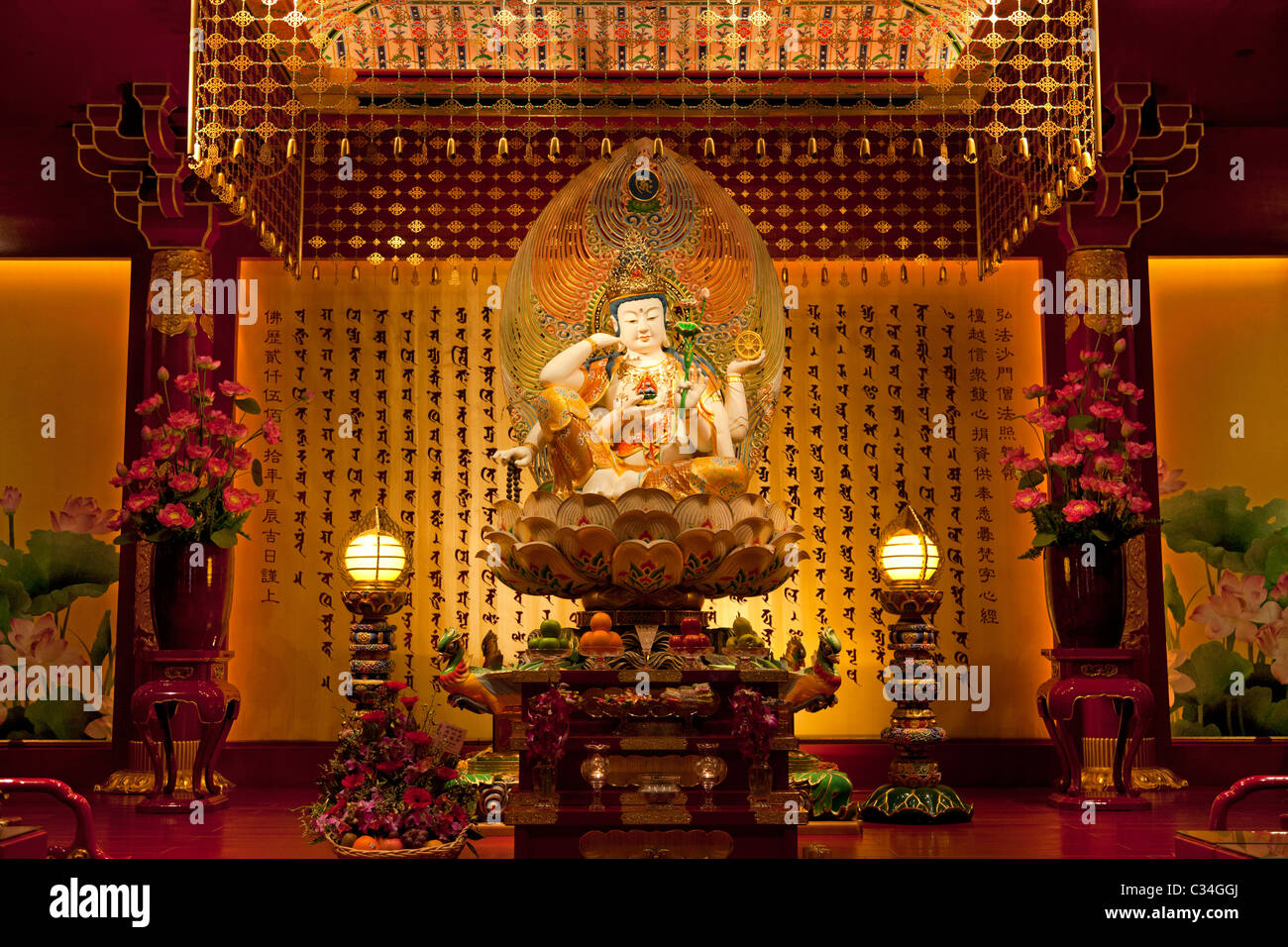 Schrein Buddhas Tooth Temple, Singapur Chinatown 2 Stockfoto Schrein Buddhas Tooth Temple, Singapur Chinatown 2 Stockfoto