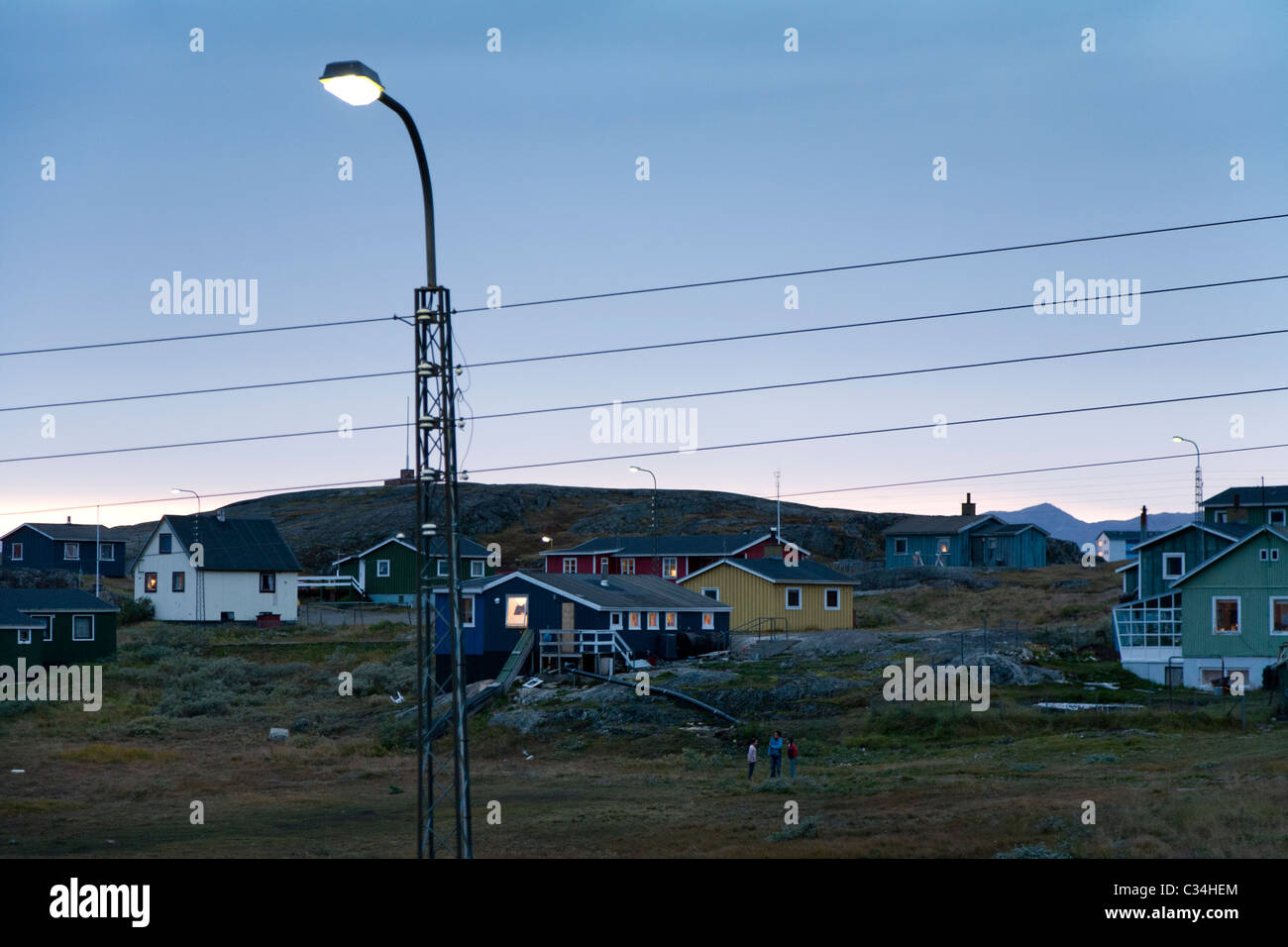 In Narsaq in der Abenddämmerung, Süd-Grönland. Stockfoto