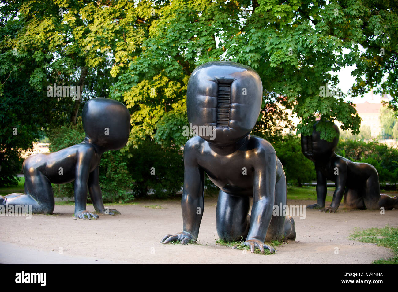 Babys von David Cerny im Kampa park Stockfoto
