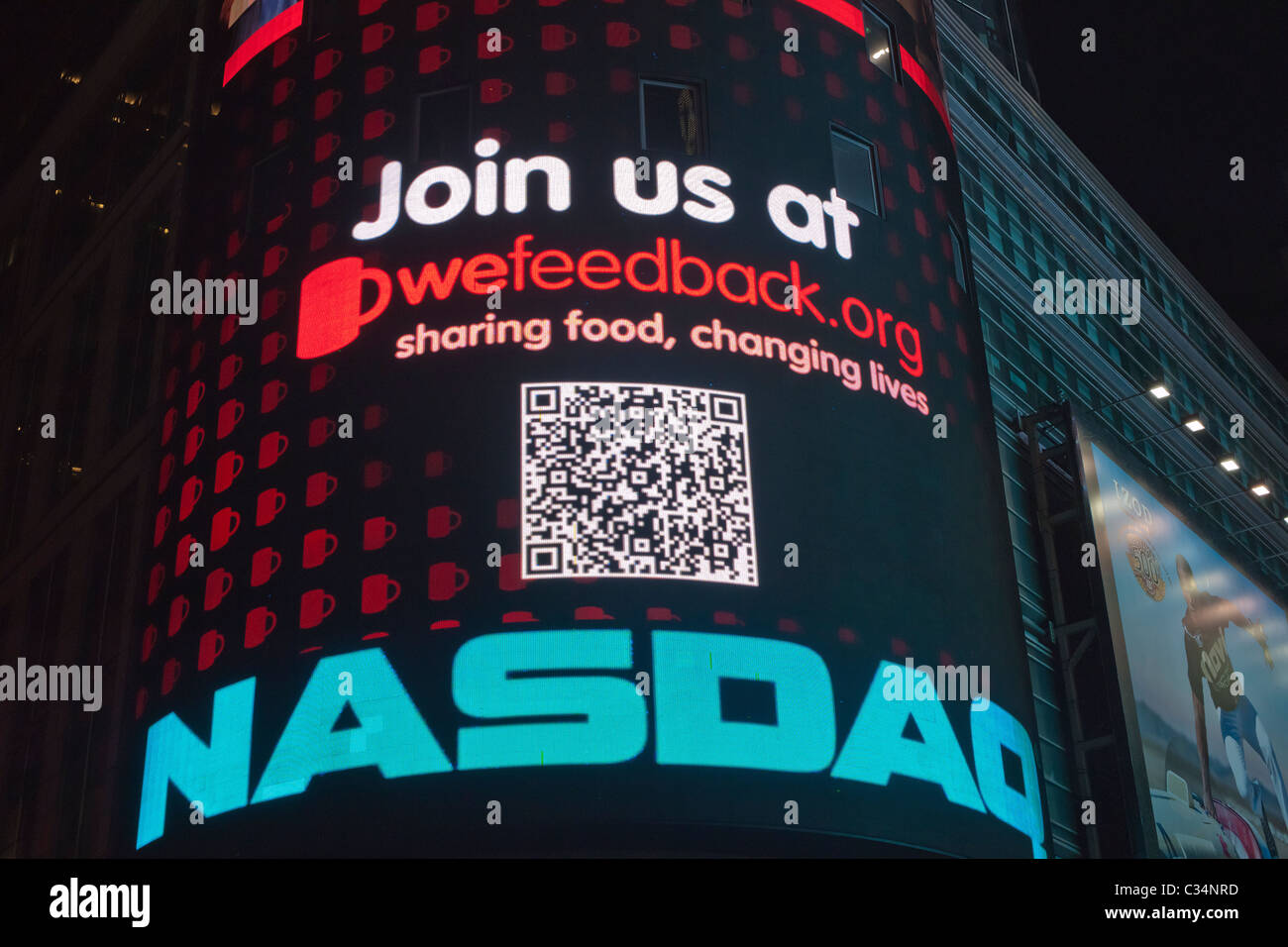 Die beleuchtete Anzeige zentrale Merkmale der Nasdaq (schnelle Antwort) QR-code Stockfoto