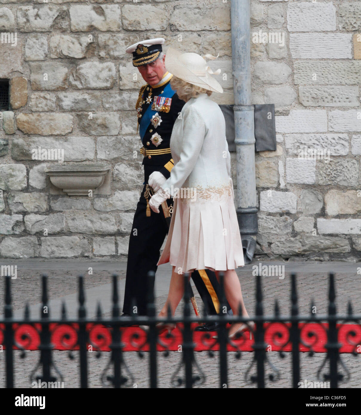 Prinz CHARLES & CAMILLA PARKER BOWLES königliche Hochzeit WESTMINSTER ABBEY WESTMINSTER ABBEY LONDON ENGLAND 29. April 2011 Stockfoto