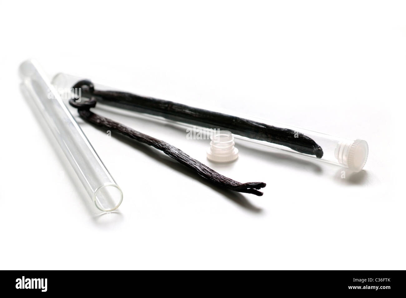 Zwei Vanilleschoten, ganze Stockfoto