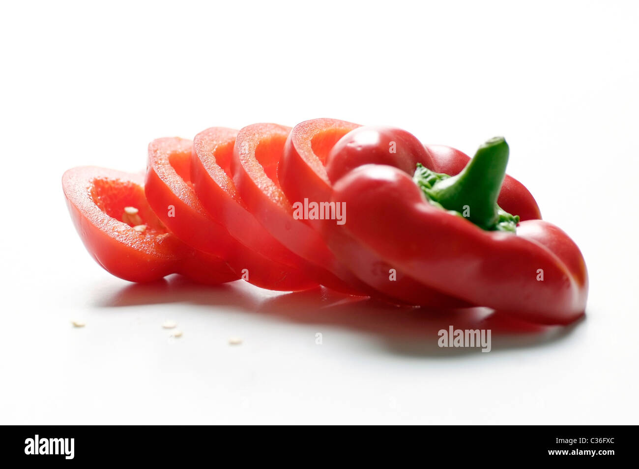 Eine rote Paprika Glocke, Scheiben Stockfoto