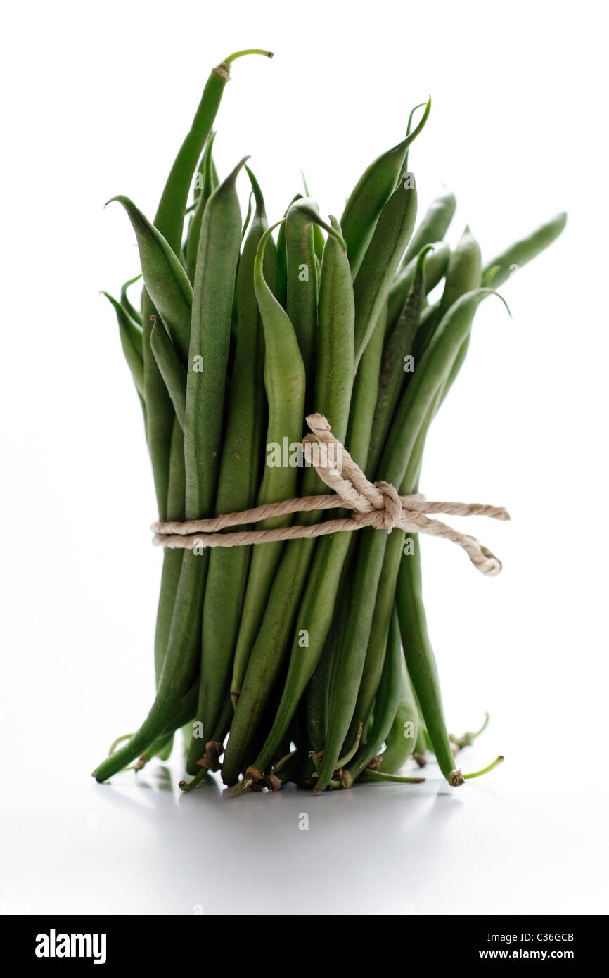 Handvoll frische grüne Bohnen Stockfoto