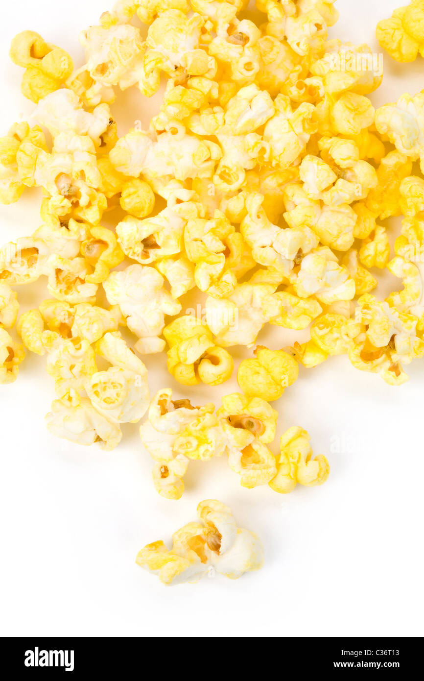 Popcorn mit weißem Hintergrund Nahaufnahme Schuss Stockfoto