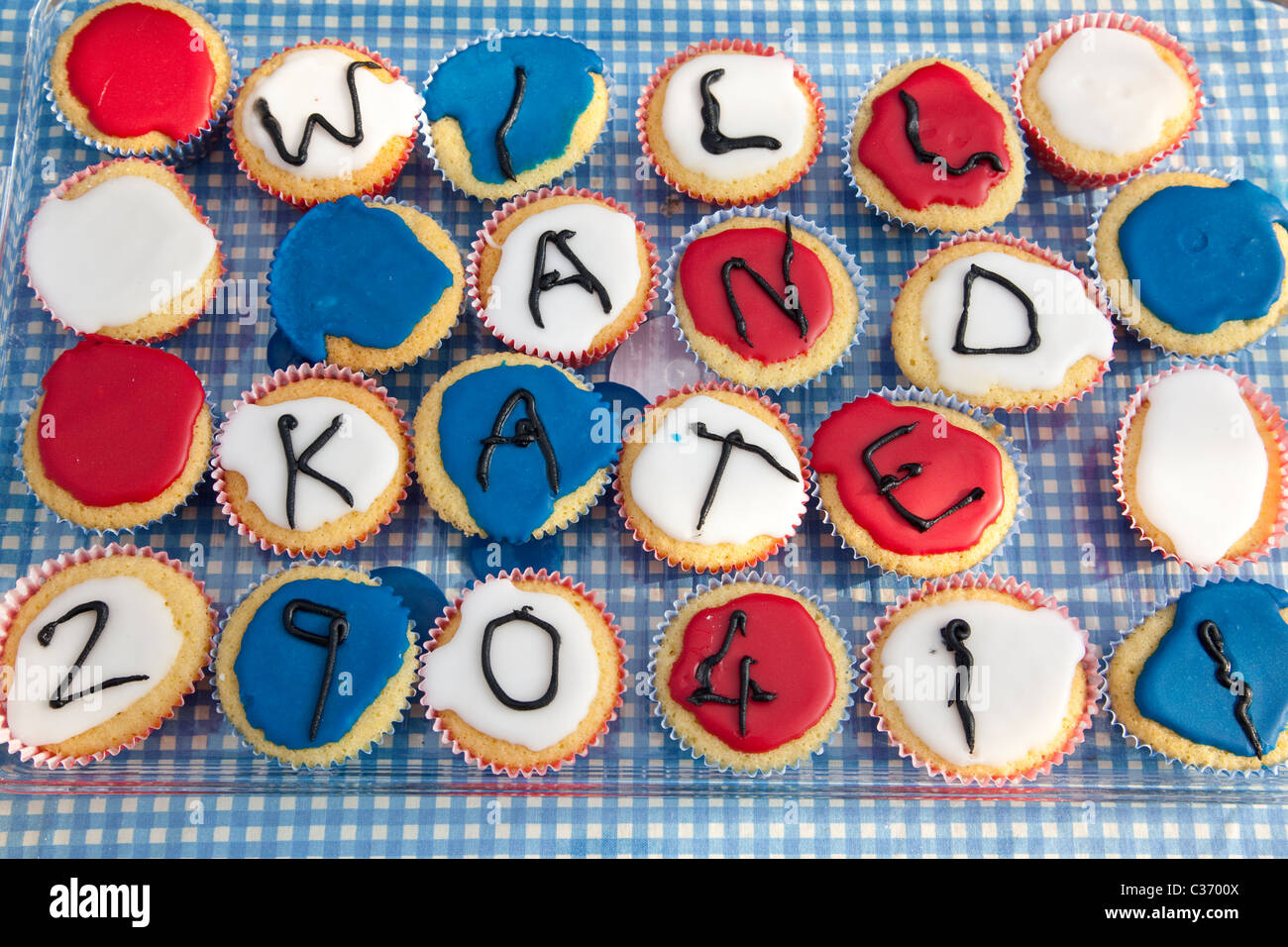 William und Kate Royal Wedding Feenkuchen, Royal Wedding Street Party, London, UK. Foto: Jeff Gilbert Stockfoto