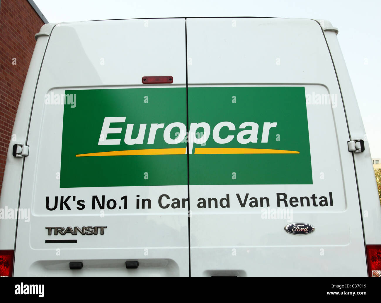 Einem Europcar Fahrzeug auf einer Straße in U.K. Stockfoto