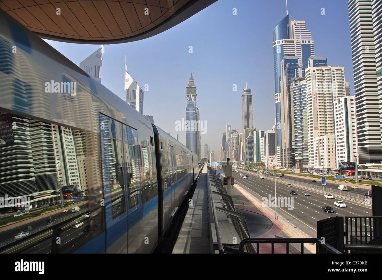 Trade Centre Dubai Metro-Station, Downtown Dubai, Dubai, Vereinigte Arabische Emirate Stockfoto