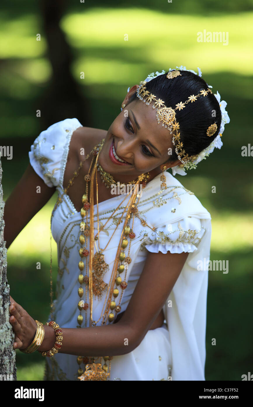 Hochzeit Zeremonie mit traditioneller Kleidung in Sri Lanka Asien Stockfotografie Alamy