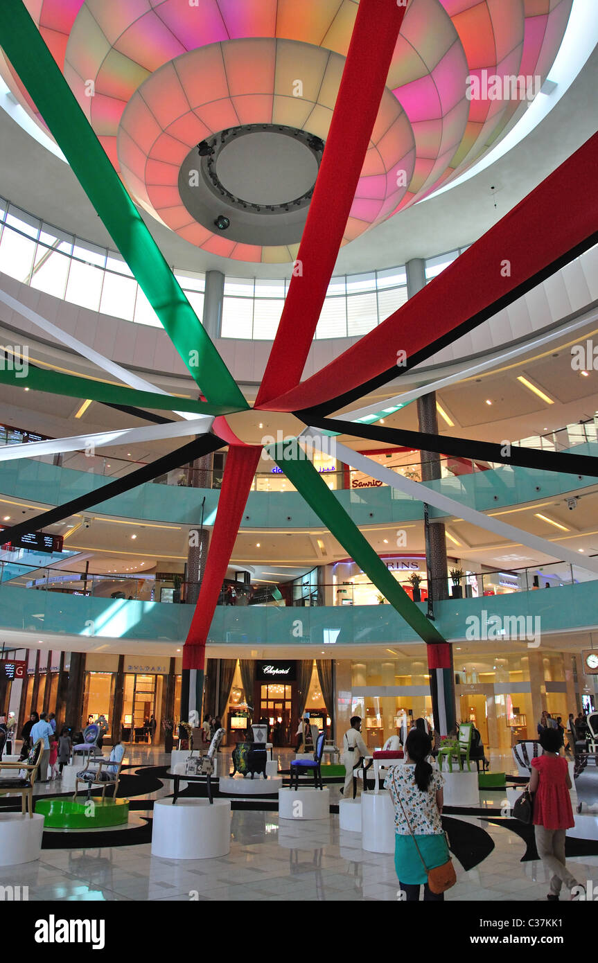 Downtown Dubai Grand Atrium, die Dubai Mall, Shopping Center, Dubai, Vereinigte Arabische Emirate Stockfoto
