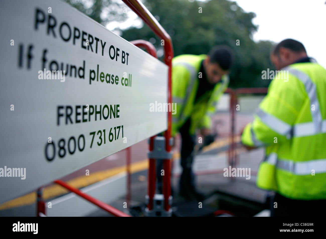 BT Enigineers Fixng Telefonleitungen in Nord-London. Stockfoto