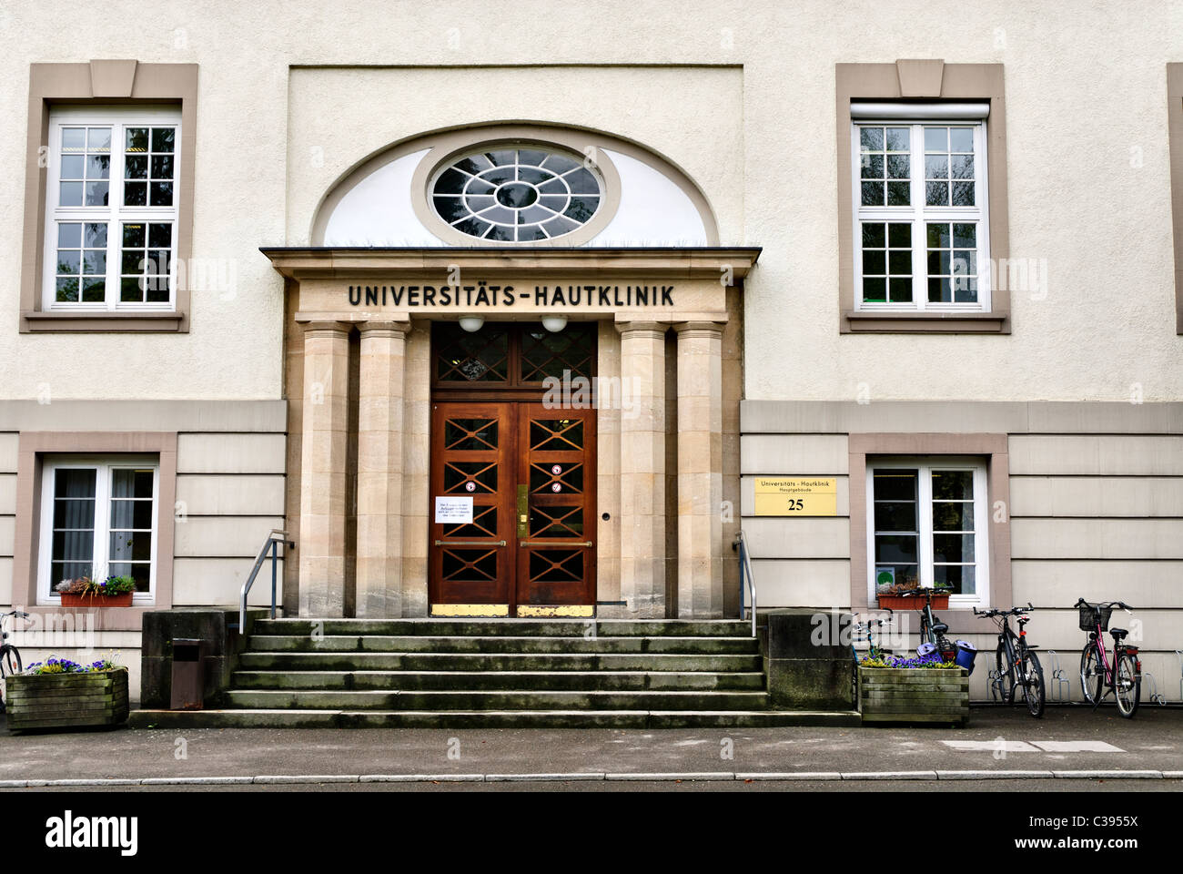 Dermale Klinik Universität Tübingen, UniversitätsHautklinik Tübingen