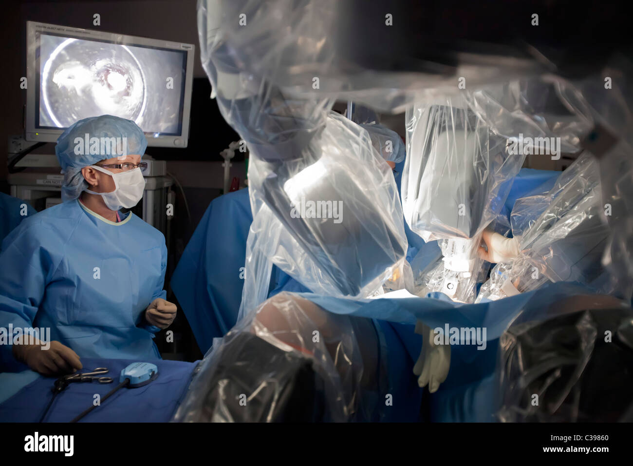 Roboter-Chirurgie im Krankenhaus-OP-Saal Stockfoto