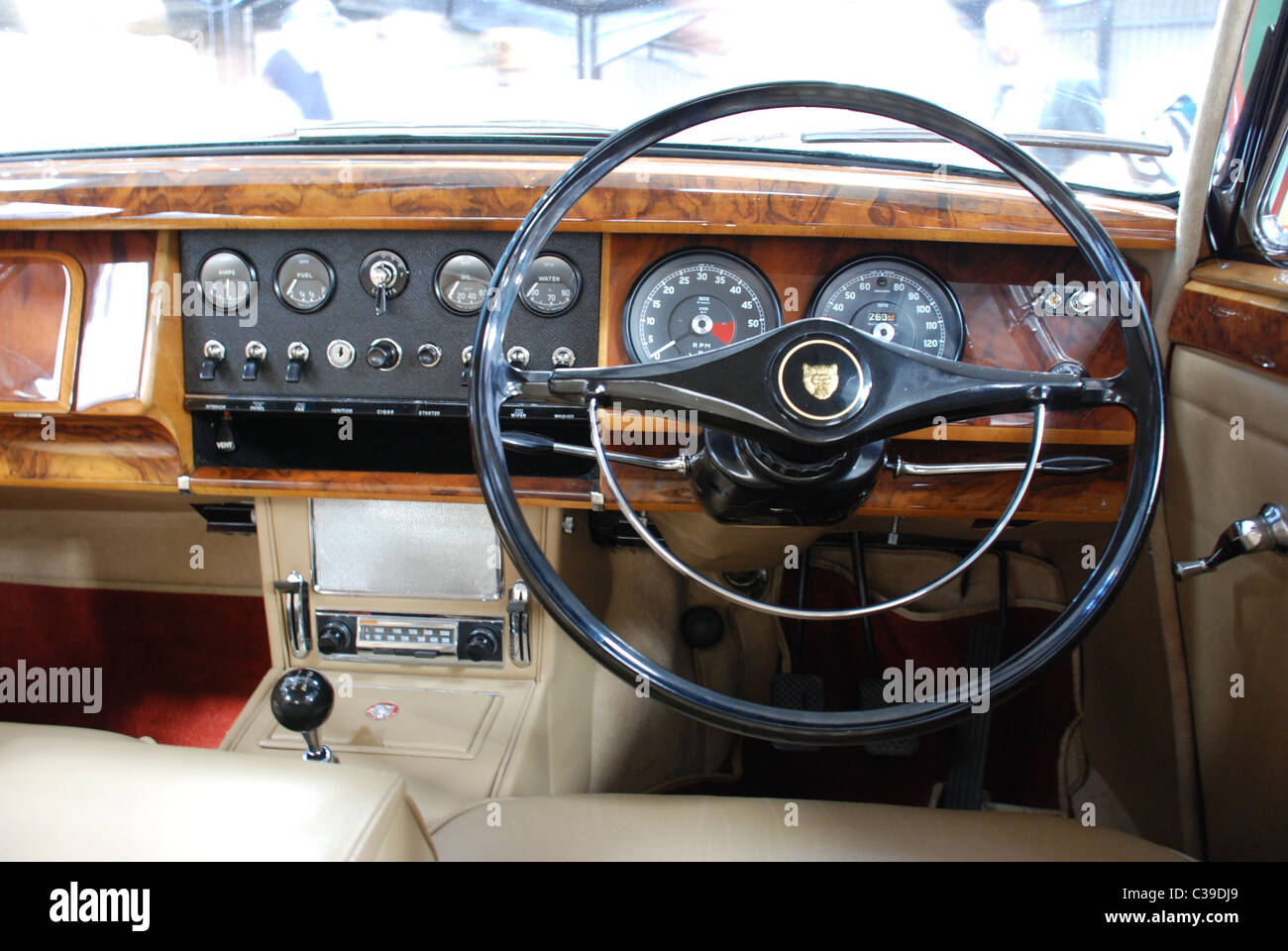 Jaguar Mk 2 Dash Stockfoto