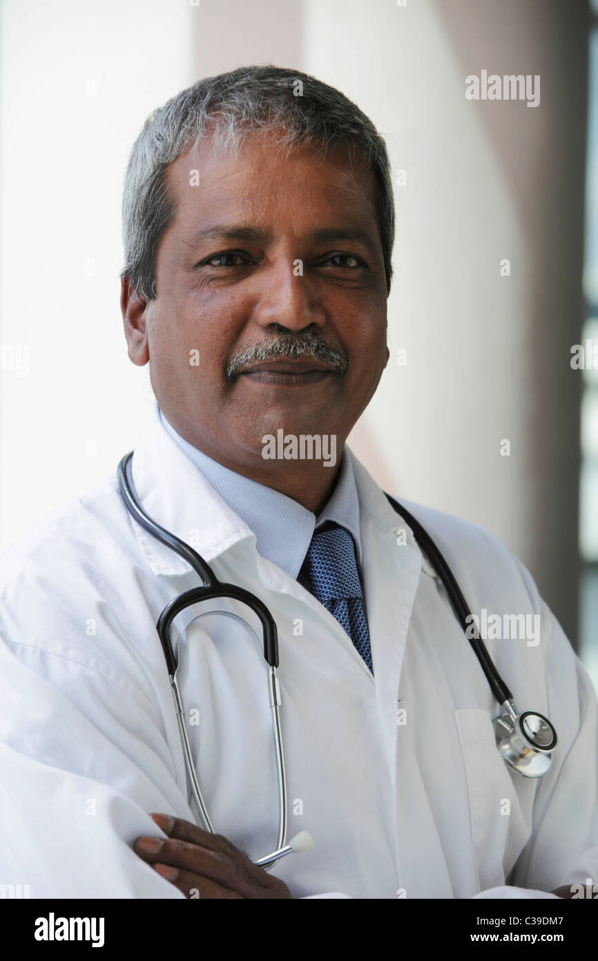 Schuss in den Kopf des indischen Arztes Stockfoto