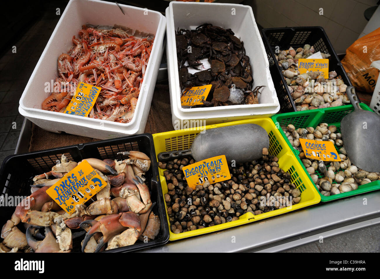 Frankreich, Bretagne (Bretagne), Saint Malo, Fischmarkt, Fisch und Meeresfrüchte Stockfoto