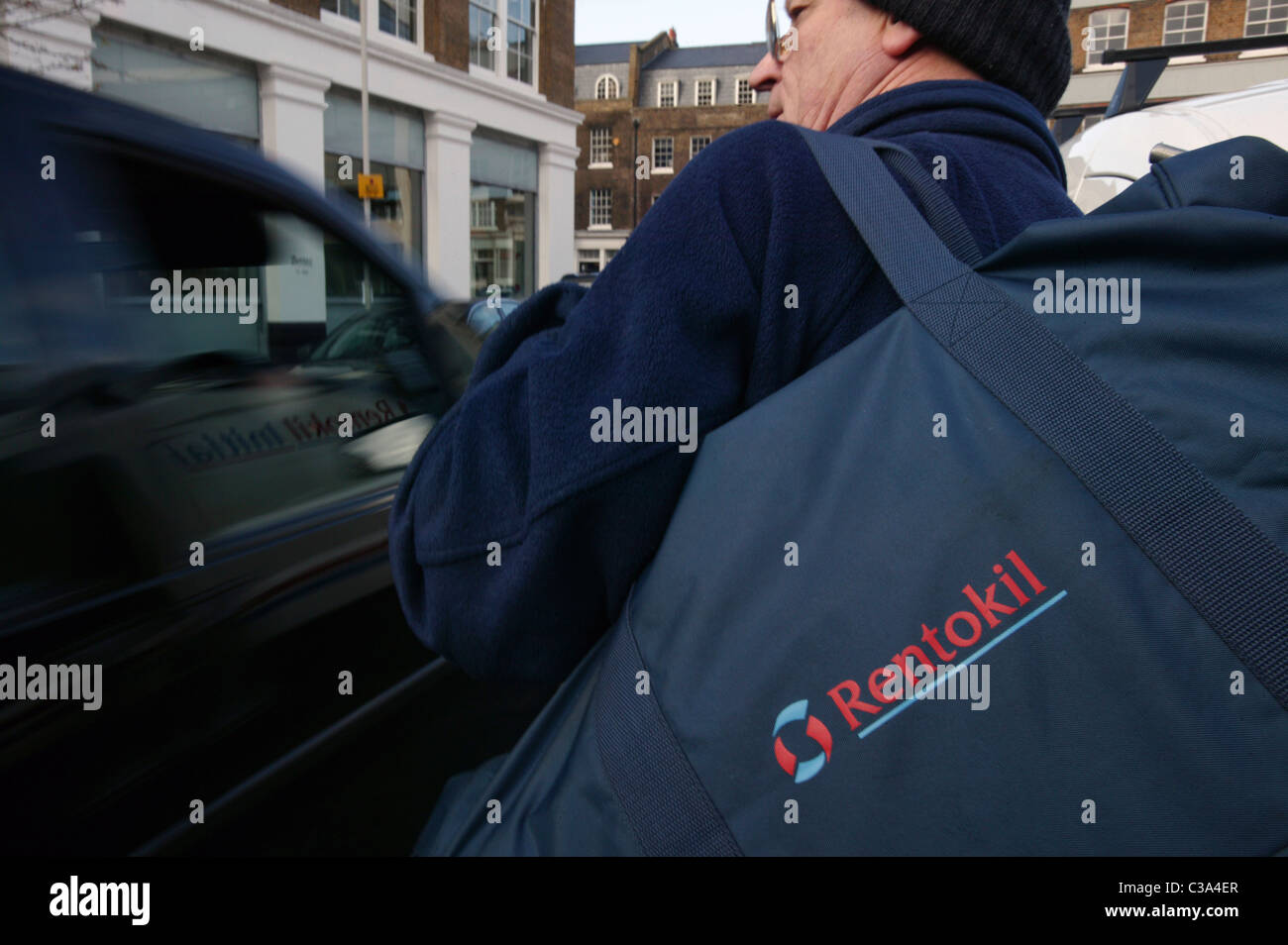 Ein Mitarbeiter von Rentokil in London. Stockfoto