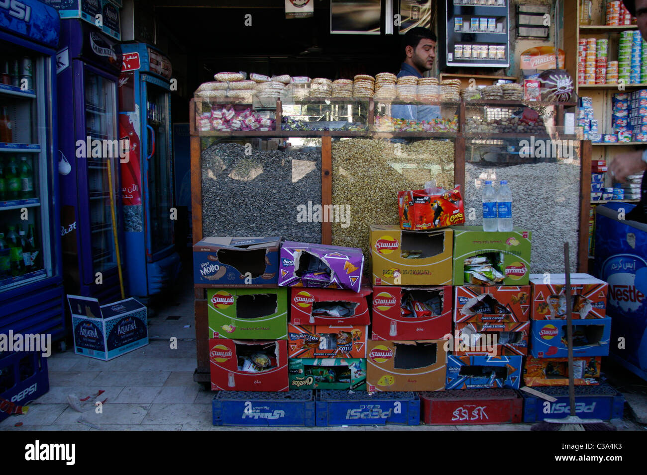 Ein Snack-Shop auf dem Weg zur Pyramide von Gizeh. Stockfoto