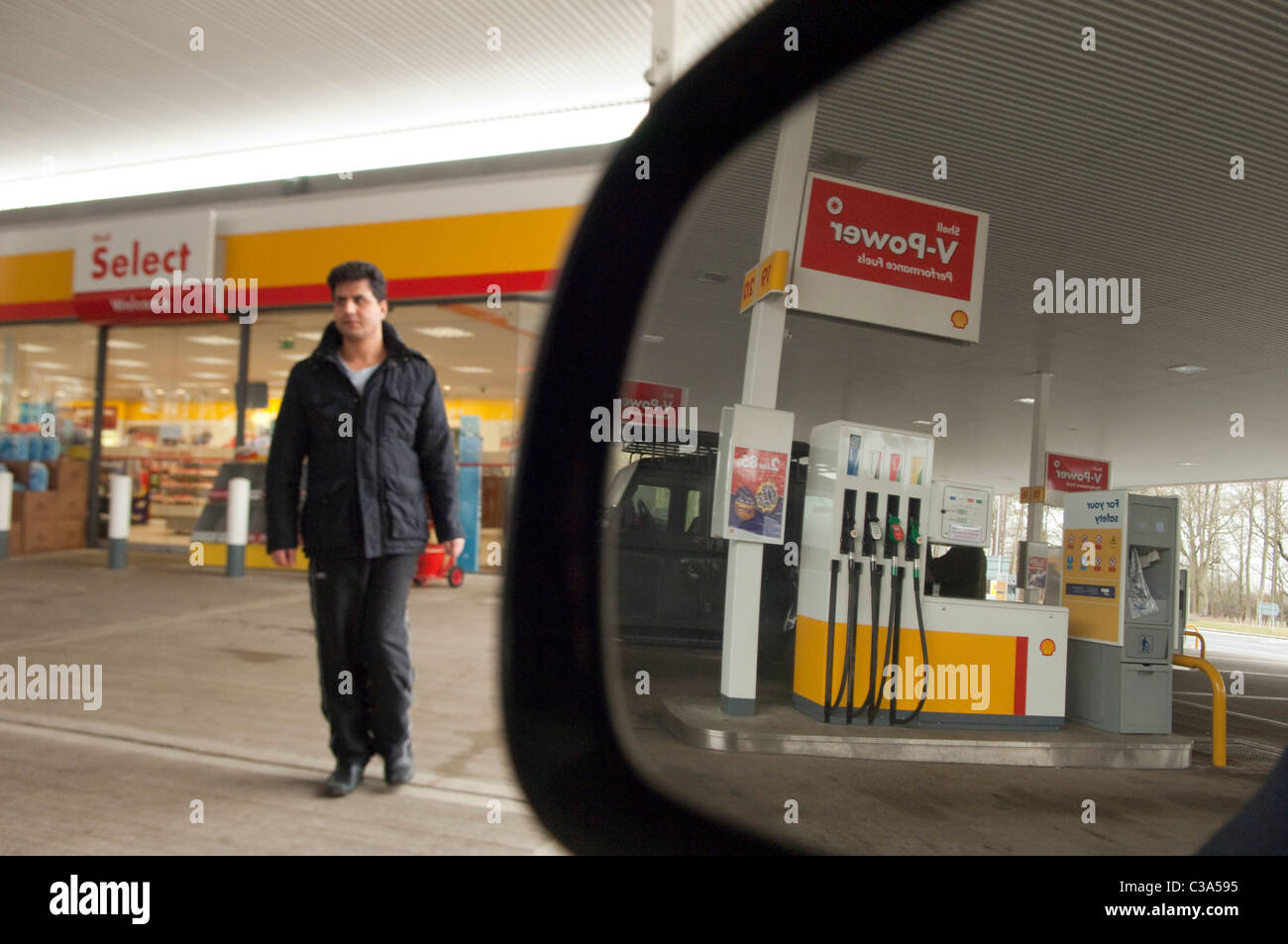 Der Shell-Tankstelle in Beaconsfield Dienstleistungen, gleich neben dem M40. Stockfoto