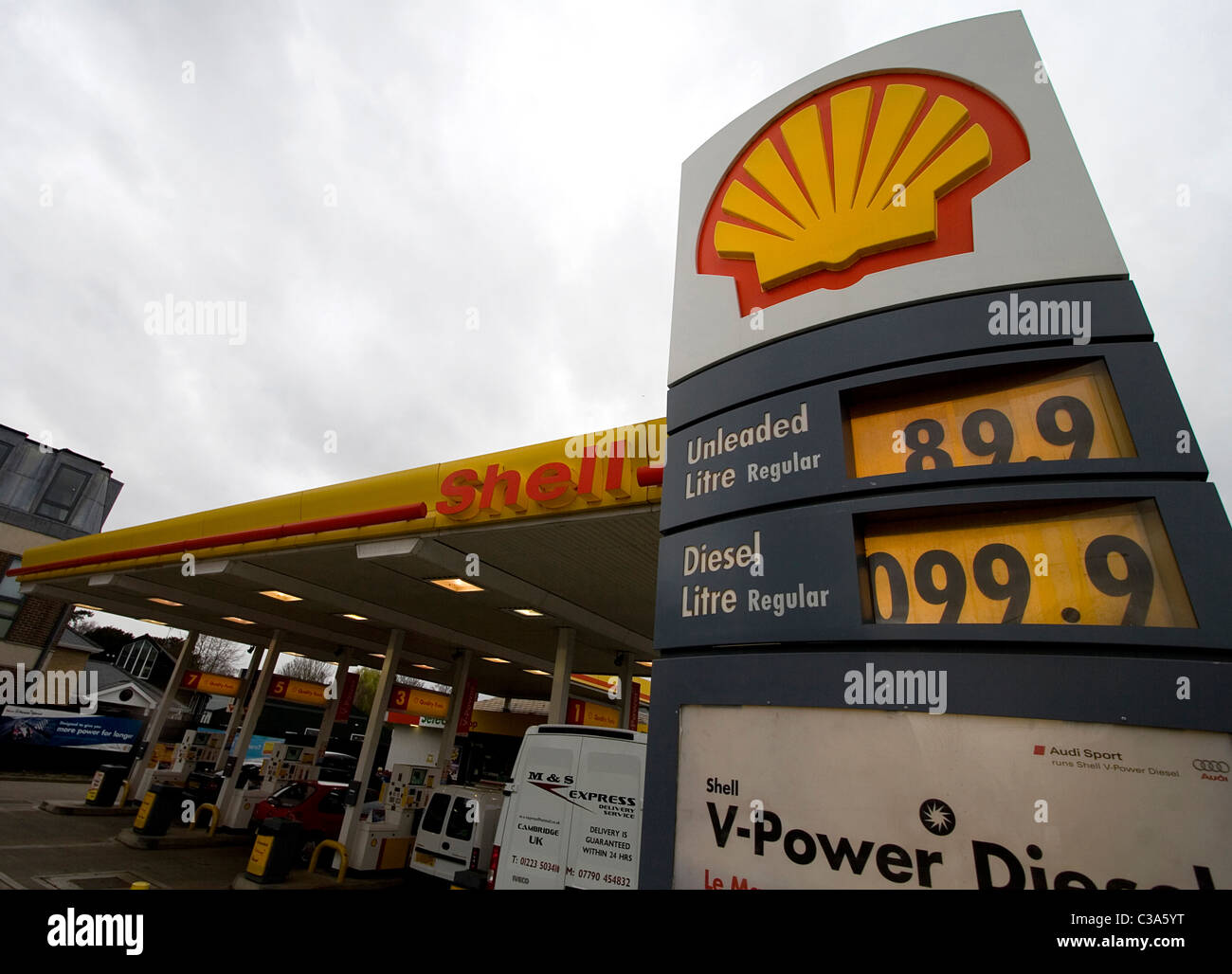 Eine Shell-Tankstelle, Cambridge. Stockfoto