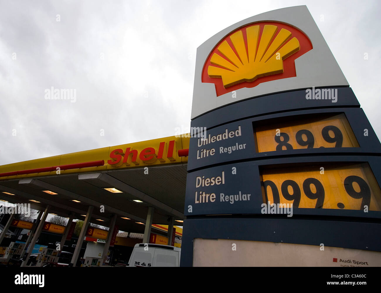 Eine Shell-Tankstelle, Cambridge. Stockfoto