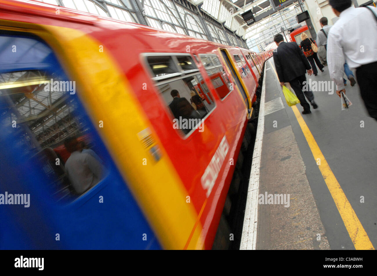 Südwesten-Züge an Waterloo Station. Stockfoto