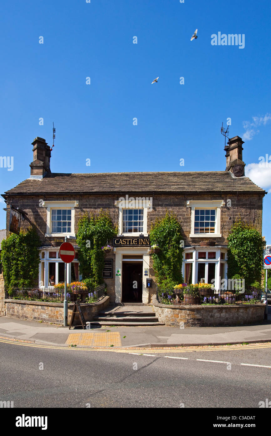 Das Castle Inn Public House in Bakewell Peak District UK Stockfoto