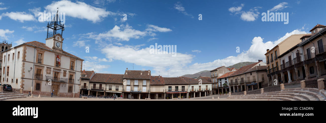 Runde Platz in Riaza.Segovia,Spain. Stockfoto