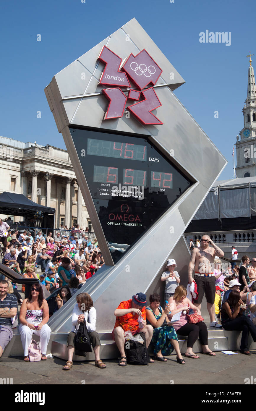 London, Trafalgar Square Massen am St.-Georgs Tag 23. April 2011 Stockfoto