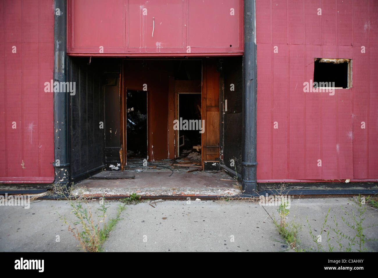 Ein verlassenes Gebäude über Reparatur sitzt aufgegeben in Kairo, Illinois, eine Stadt im Niedergang seit Jahrzehnten am Zusammenfluss von der Stockfoto
