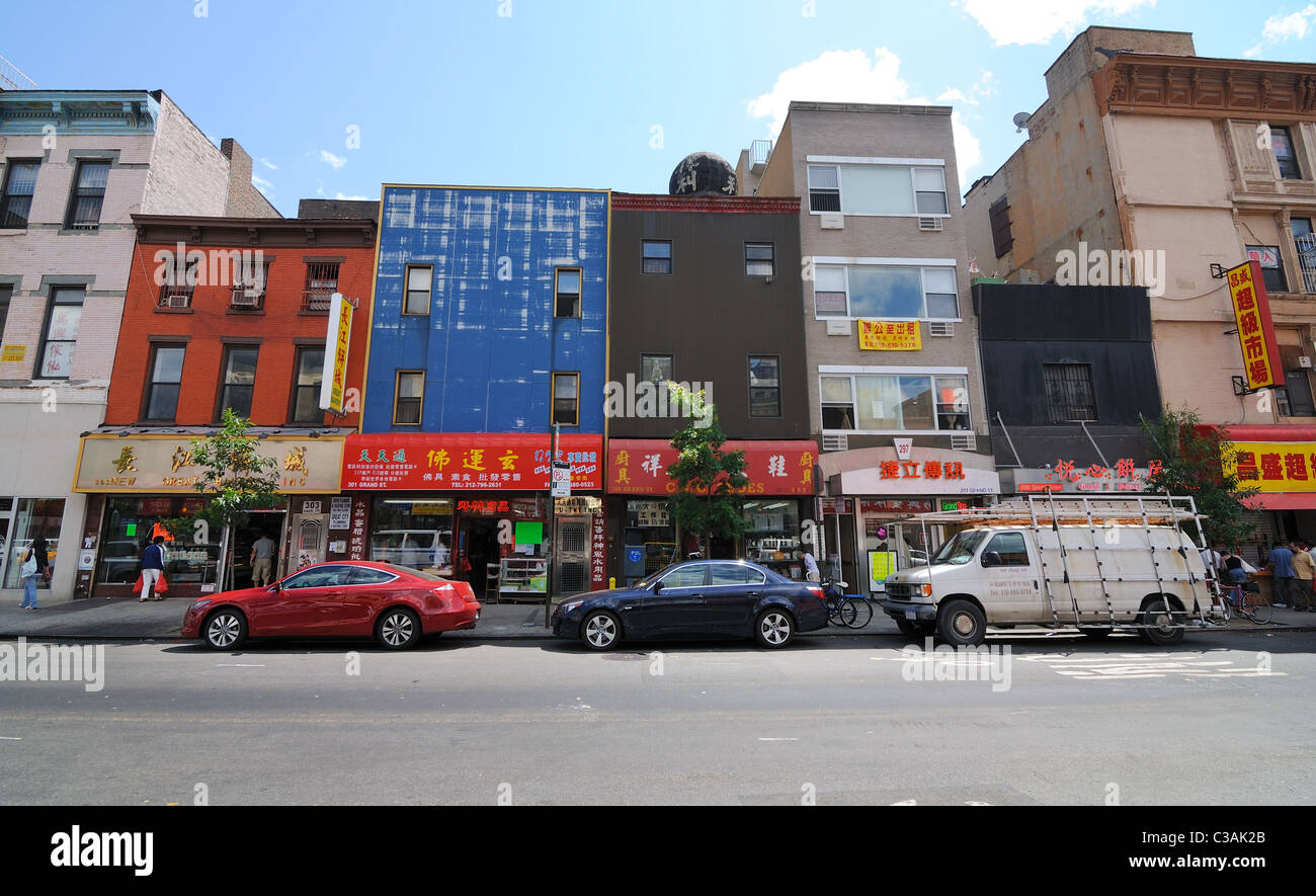 Große Straße ist eine lokale Durchgangsstraße in Chinatown in New York City. Stockfoto