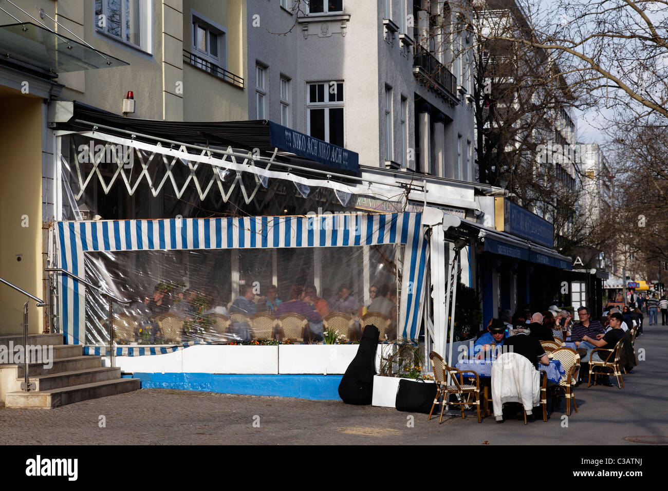 Berlin, griechisches Restaurant, Ach Niko Ach, Straßencafé. D - 10709 Berlin, Kurfürstendamm Nr. 97-98, EU/DE/DEU/Deutschland / Stockfoto