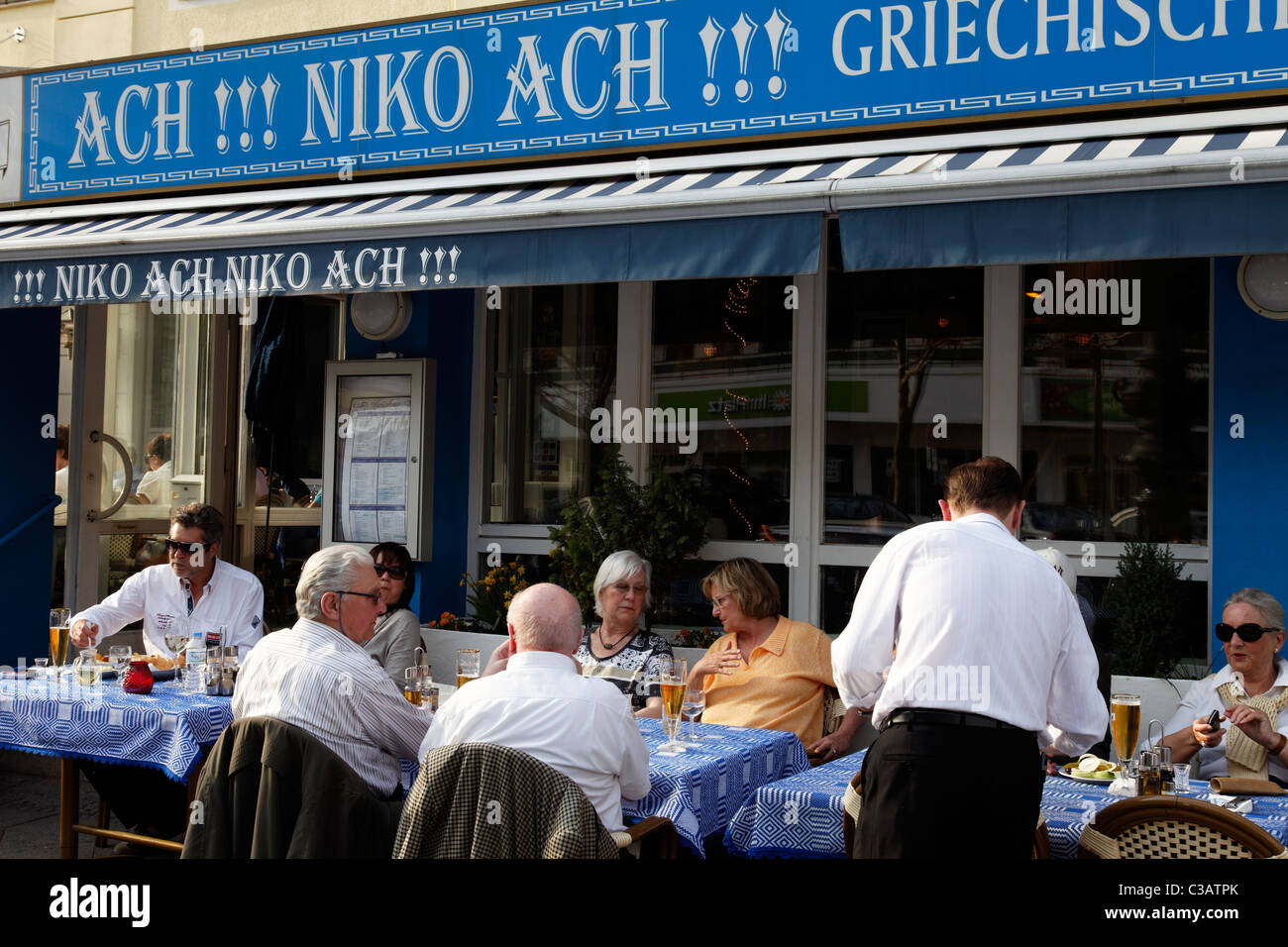 Berlin, griechisches Restaurant, Ach Niko Ach, Straßencafé. D - 10709 Berlin, Kurfürstendamm Nr. 97-98, EU/DE/DEU/Deutschland / Stockfoto